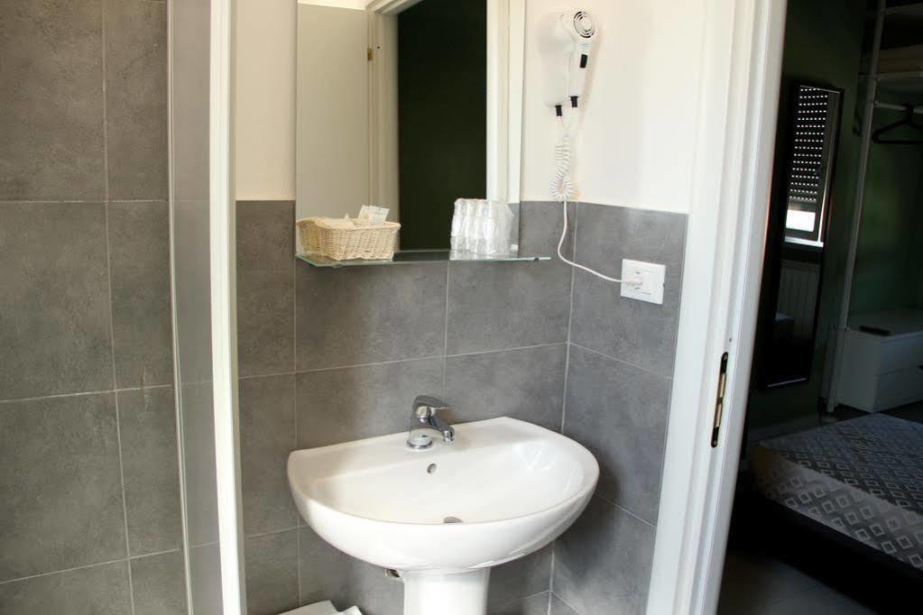 Hotel Sauro Виареджо Екстериор снимка